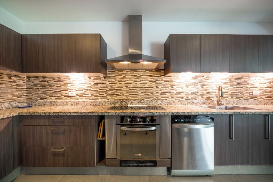 Deluxe Condo, Balcony, Pool View | Private kitchen | Toaster