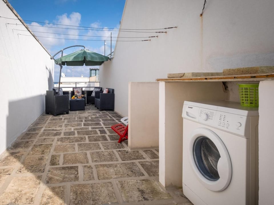 House, 1 Bedroom, Smoking, Balcony | Property grounds