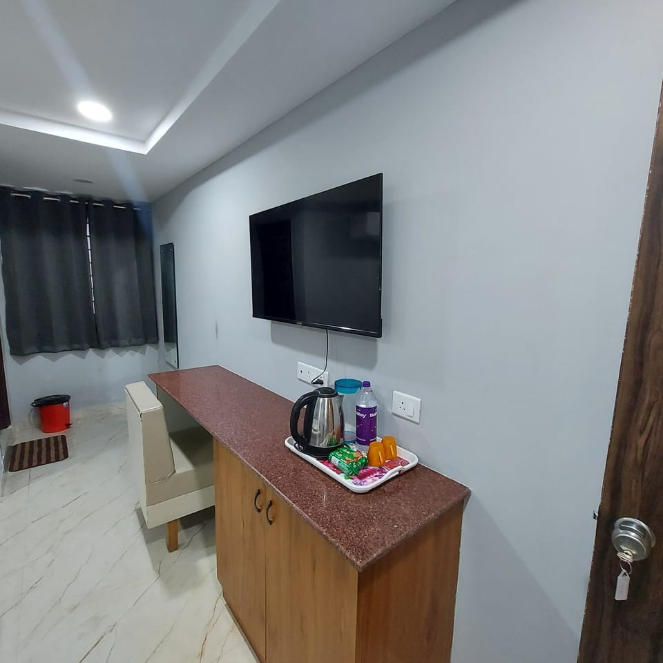 Egyptian cotton sheets, premium bedding, Select Comfort beds, free WiFi