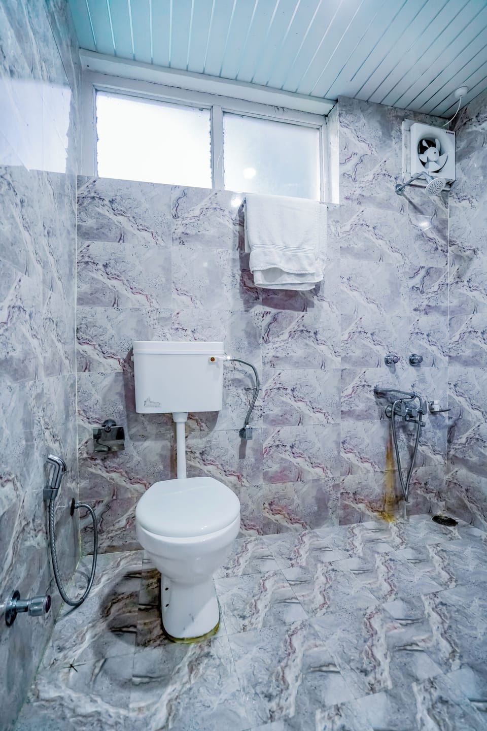Superior Double Room, Mountain View | Bathroom | Shower, hair dryer, towels, soap