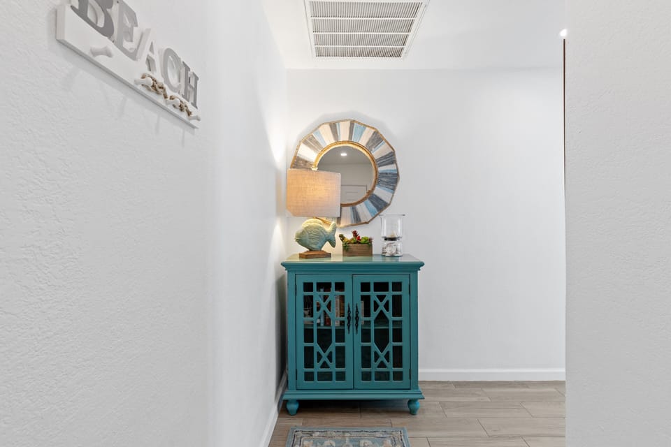 Condo, 3 Bedrooms | Interior