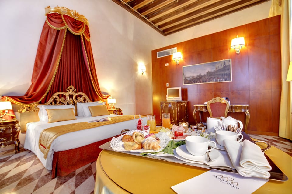 Royal Suite | Premium bedding, minibar, in-room safe, desk