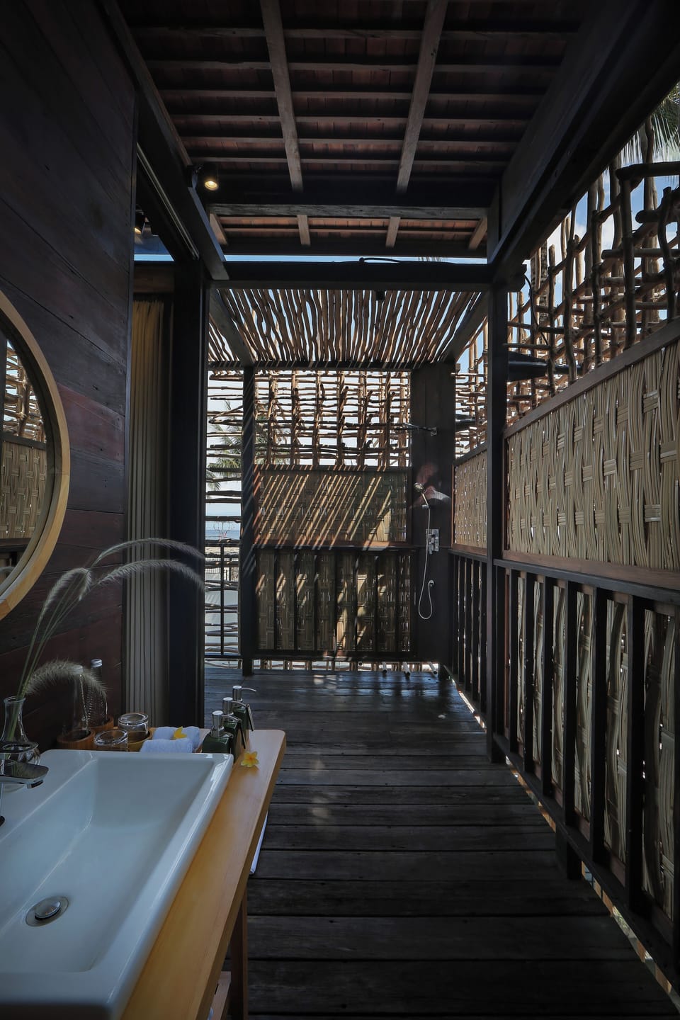 Ocean Nest Suite | Bathroom | Shower, free toiletries, hair dryer, bathrobes