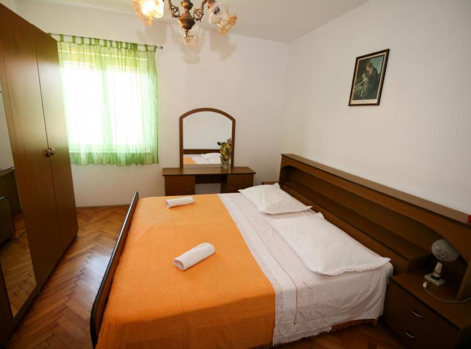 Apartment (Four Bedroom Apartment with Sea View) | 4 bedrooms, cribs/infant beds, free WiFi