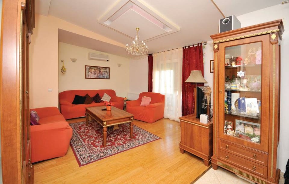 Apartment (Five Bedroom Apartment With Pool) | Living room | 32-inch flat-screen TV with cable channels