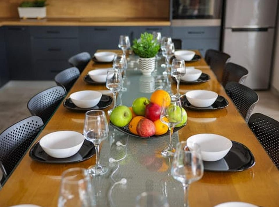 Villa (Seven Bedroom Villa with Pool) | Dining room