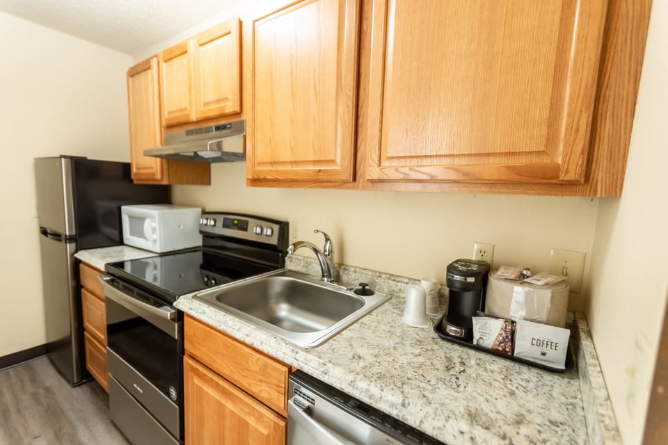 Microwave, coffee/tea maker