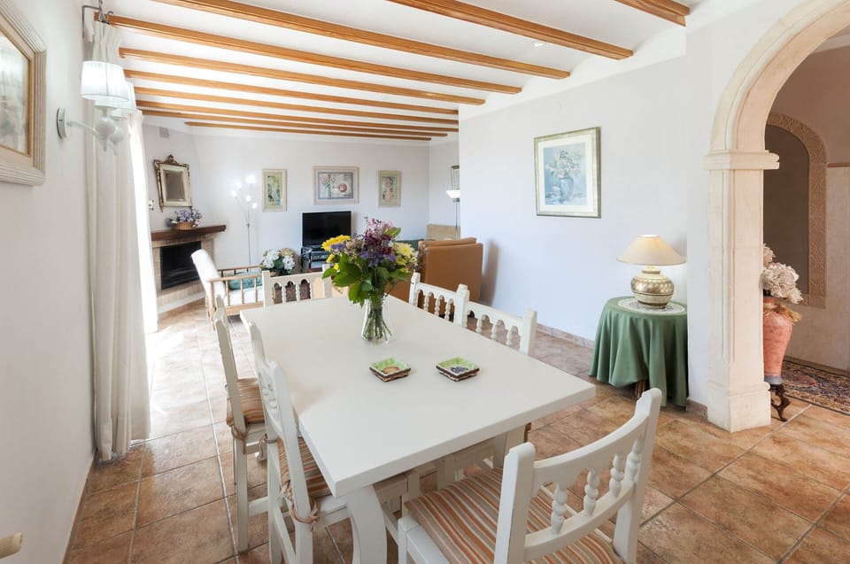 Villa | Dining