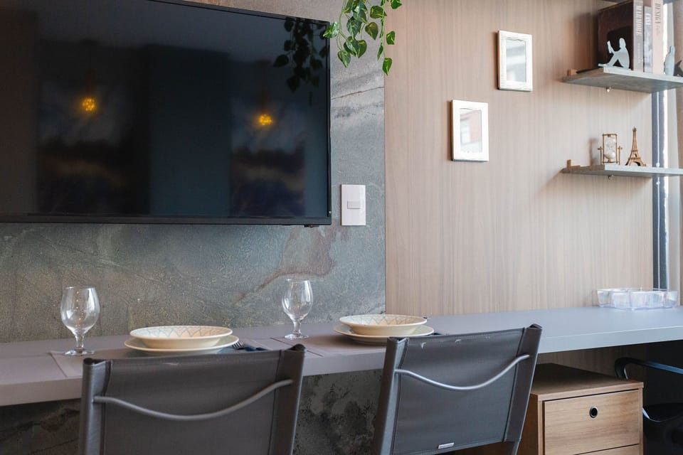 Studio | Dining