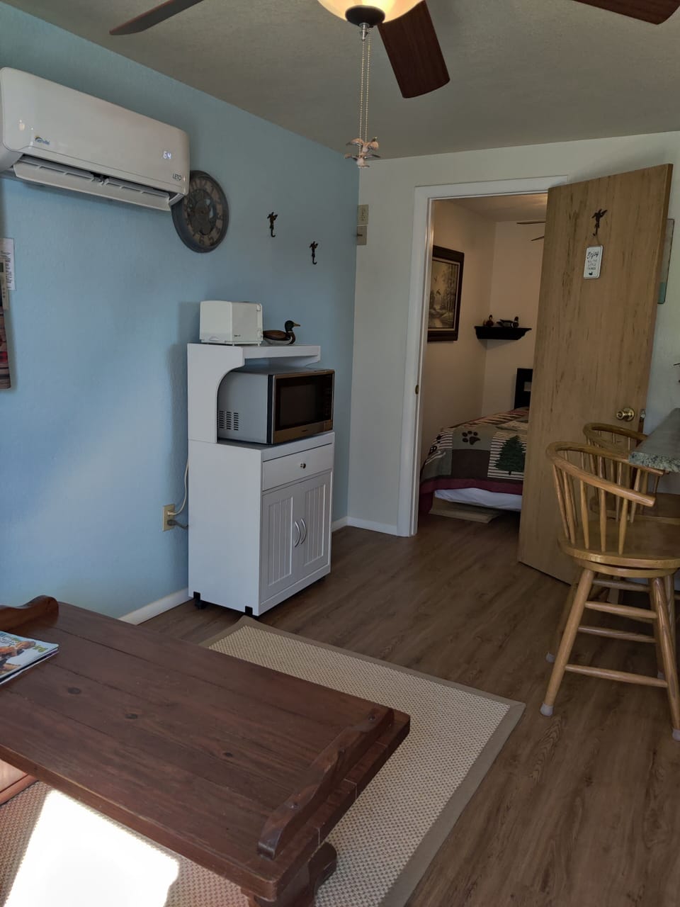 Family Cabin, Multiple Beds, Non Smoking, Resort View | Living area