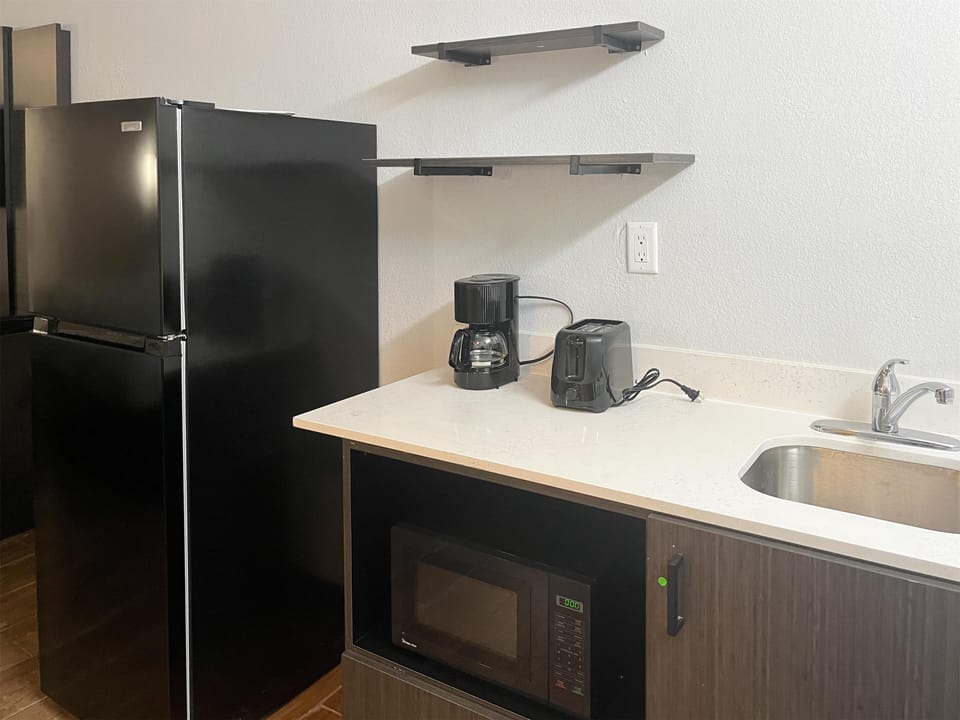Fridge, microwave, toaster