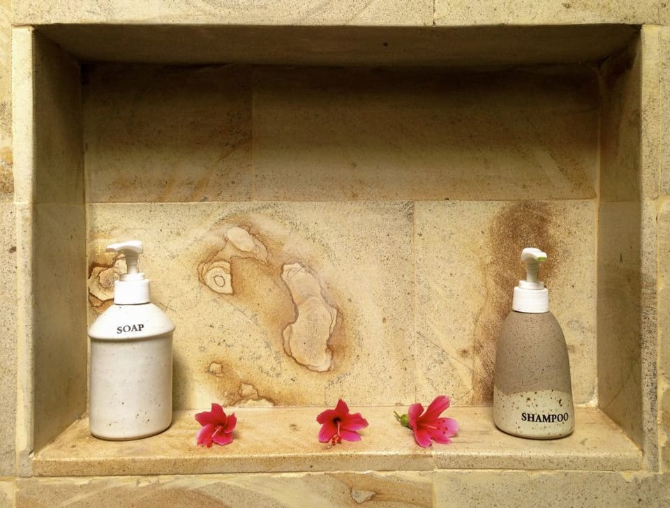 Bathroom amenities