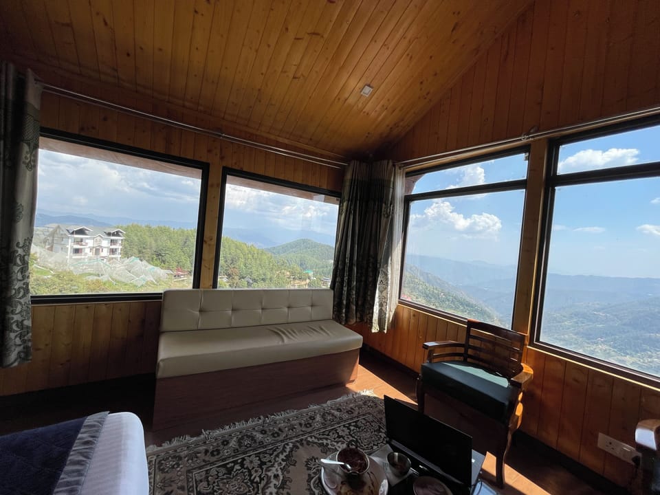 Panoramic Twin Room | Laptop workspace, blackout drapes, free WiFi, bed sheets