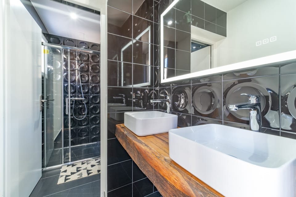 Shared Dormitory, Women only, Non Smoking (5 Twin Bunk Beds) | Bathroom | Toilet paper