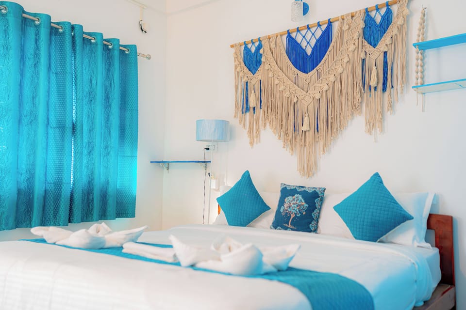 Superior Double Room, Balcony, Garden View | Soundproofing, free WiFi, bed sheets