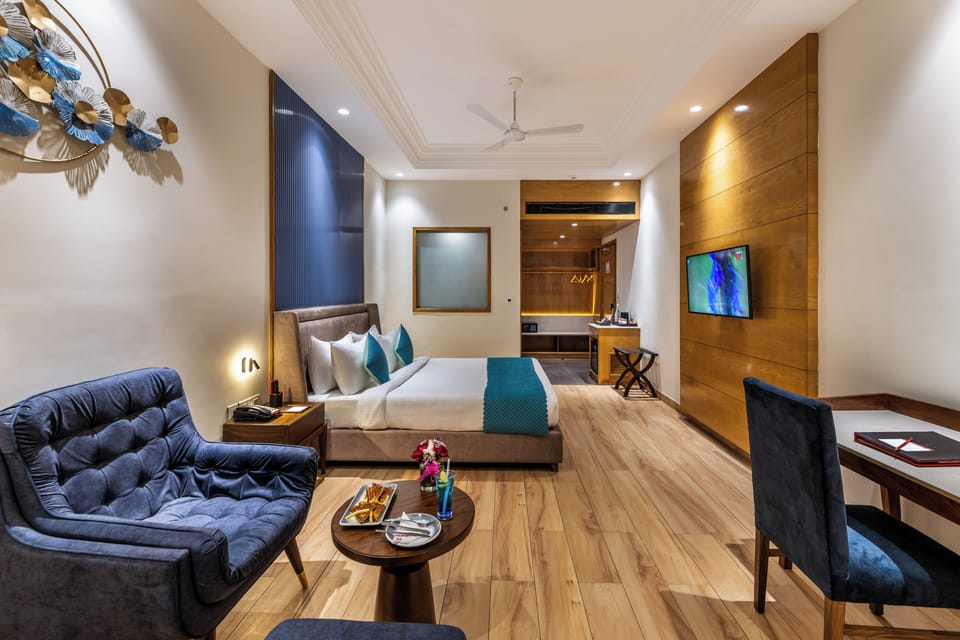 Executive Room, Garden View | In-room safe, desk, laptop workspace, blackout drapes