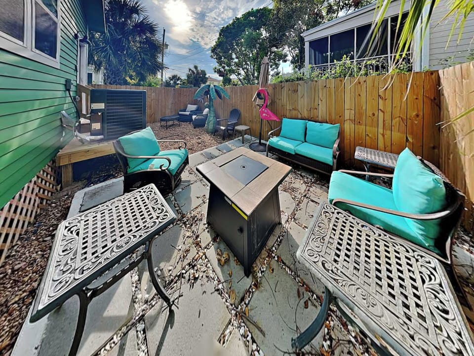 House (2 Bedrooms) | Property amenity