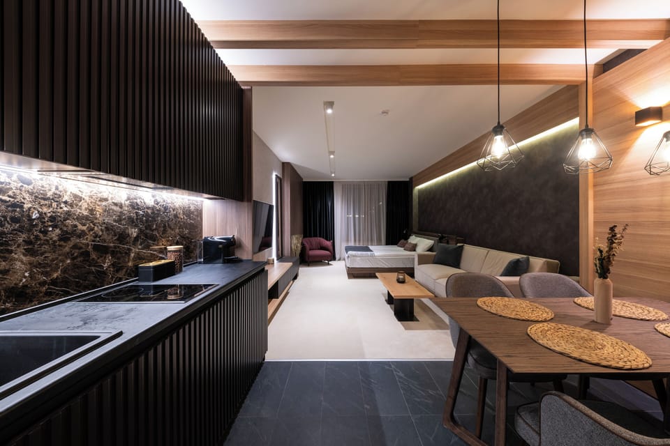 Luxury Apartment, Mountain View | 1 bedroom, soundproofing, free WiFi