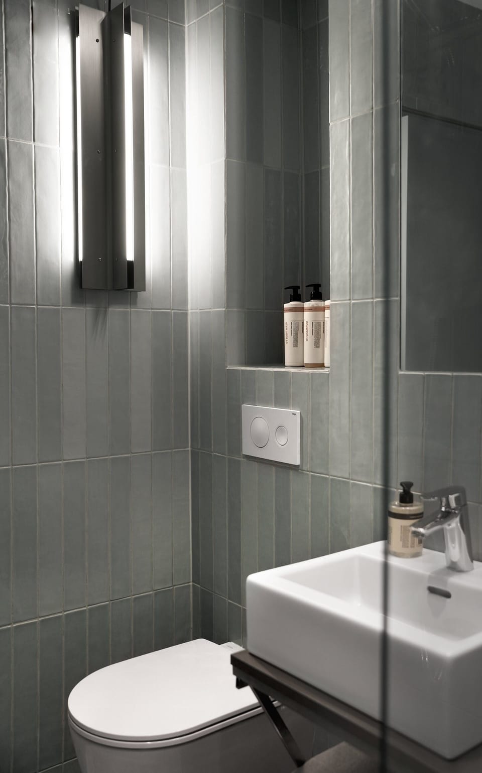 Free toiletries, hair dryer, towels, shampoo