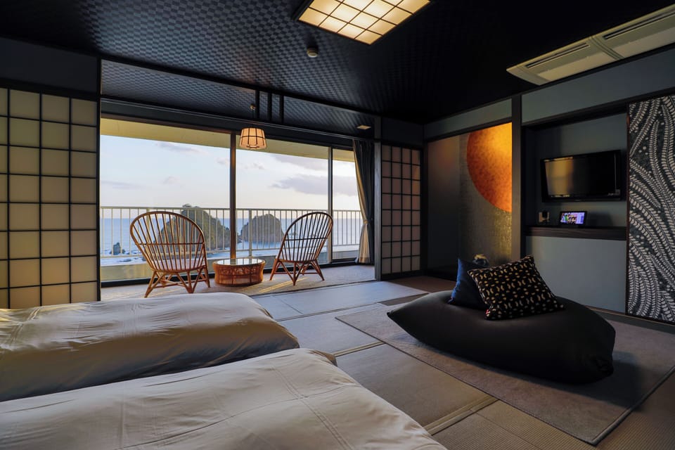 Traditional Triple Room, Non Smoking, Ocean View | Down comforters, in-room safe, free WiFi