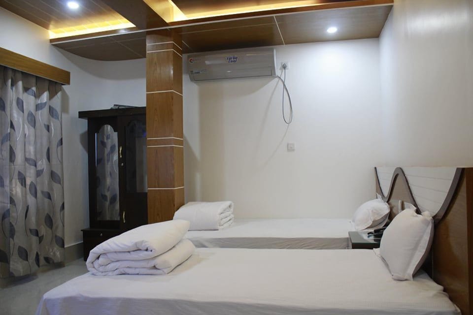 In-room safe, desk, WiFi (free)