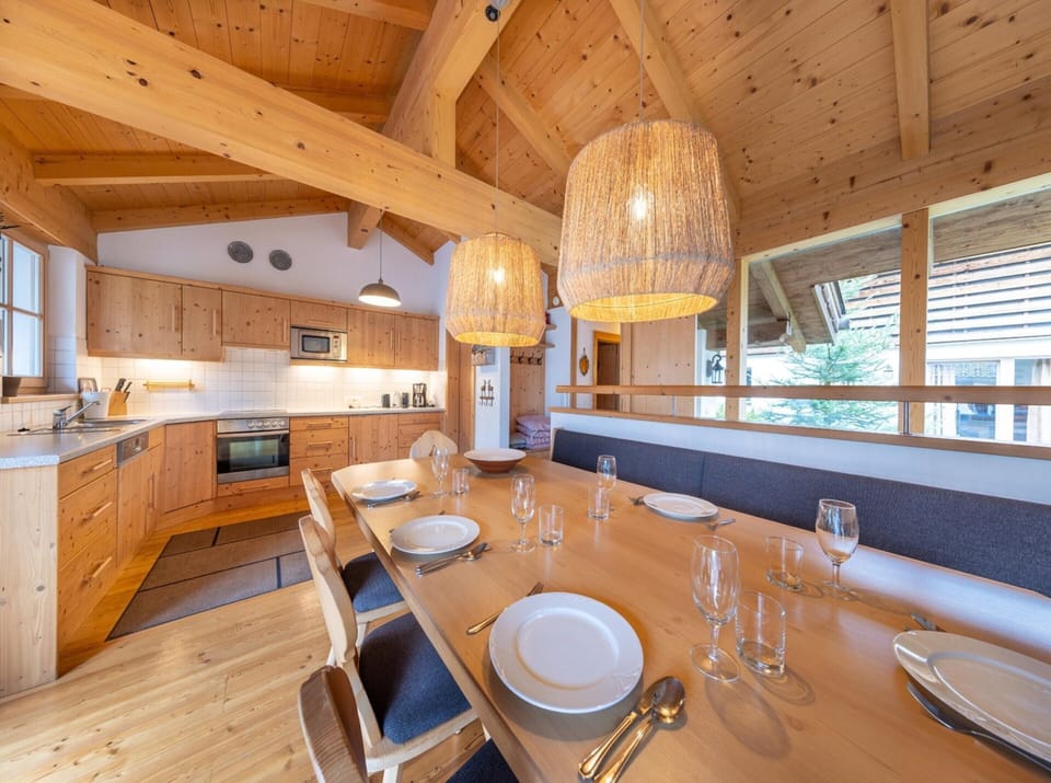 Chalet | Dining