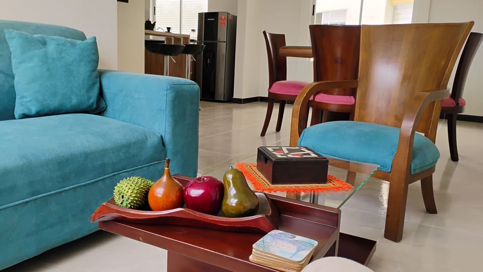 Apartment, 1 Bedroom, Accessible, City View | Living area