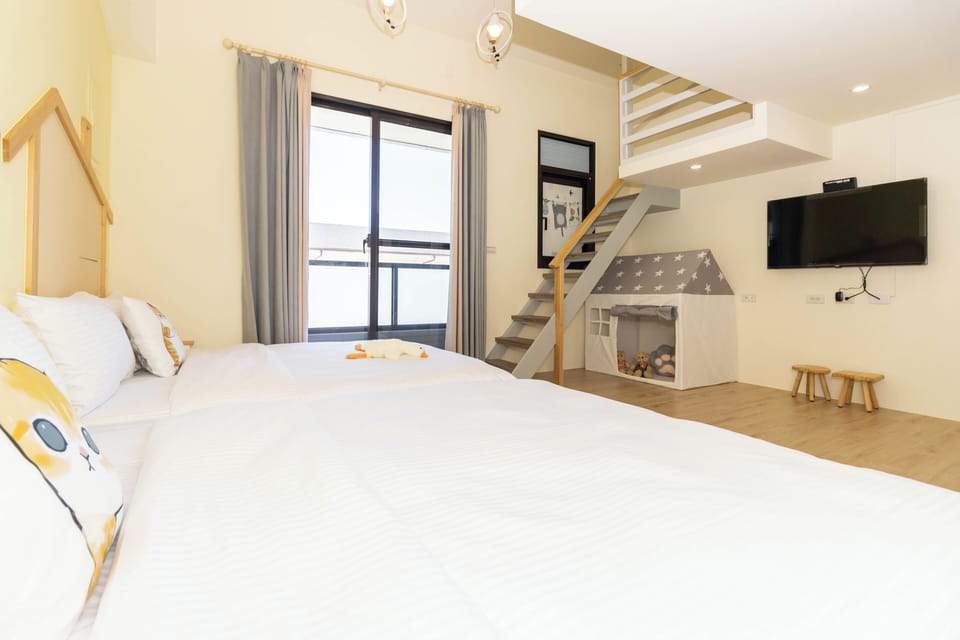 Family Loft | Hypo-allergenic bedding, free WiFi, bed sheets