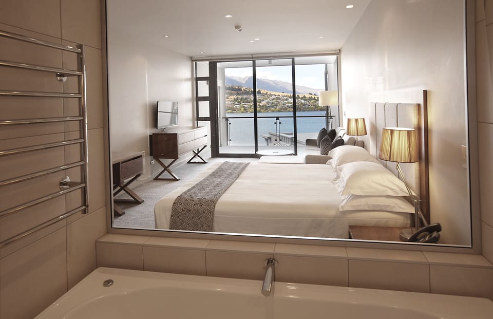 Executive Room, Lake View | Premium bedding, minibar, in-room safe, individually decorated