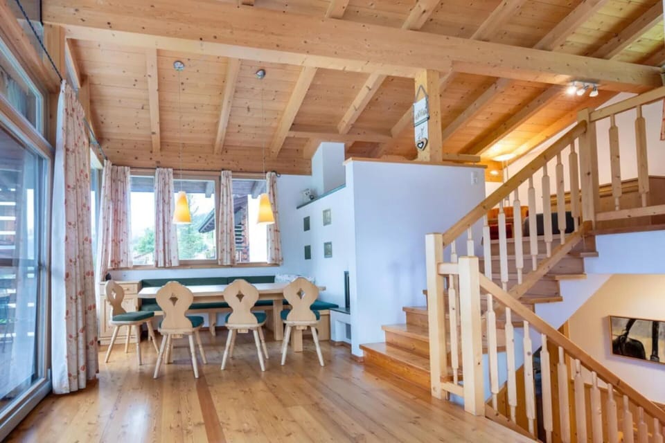 House | Dining