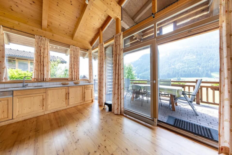 House | Balcony