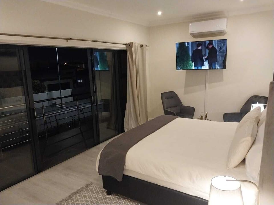 Luxury Suite, Mountain View