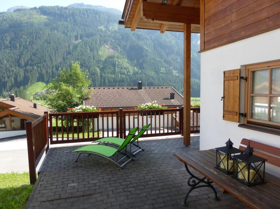 Chalet | Balcony