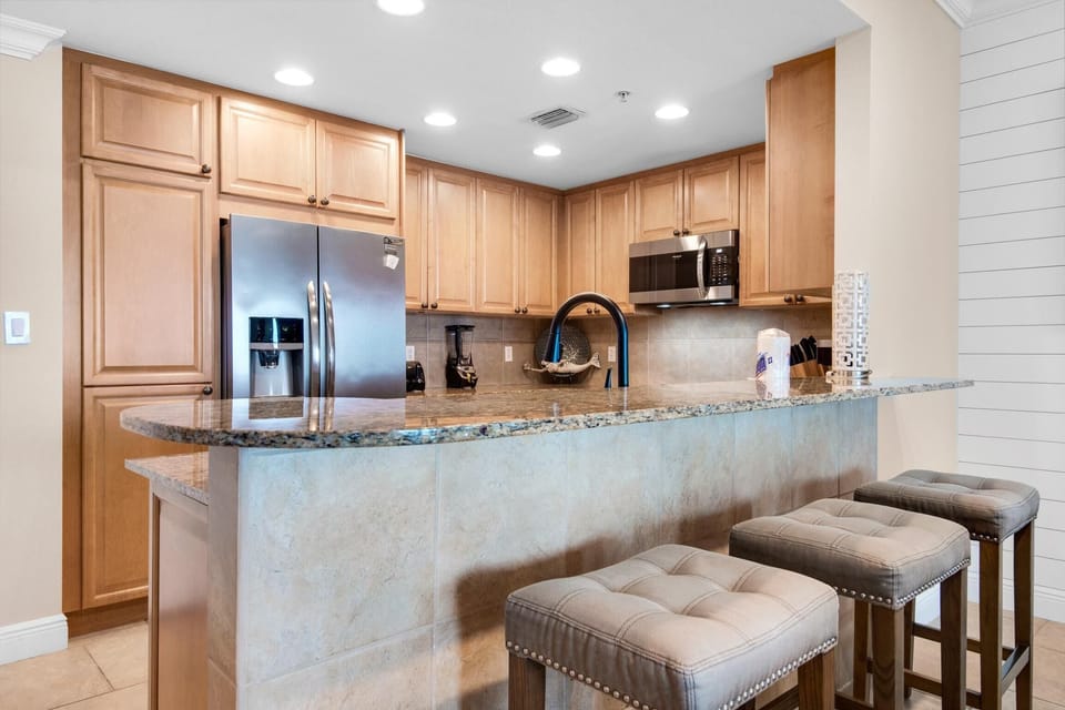 Condo, Multiple Beds (Portofino Island Resort 3-1903) | Private kitchen | Oven, toaster, paper towels