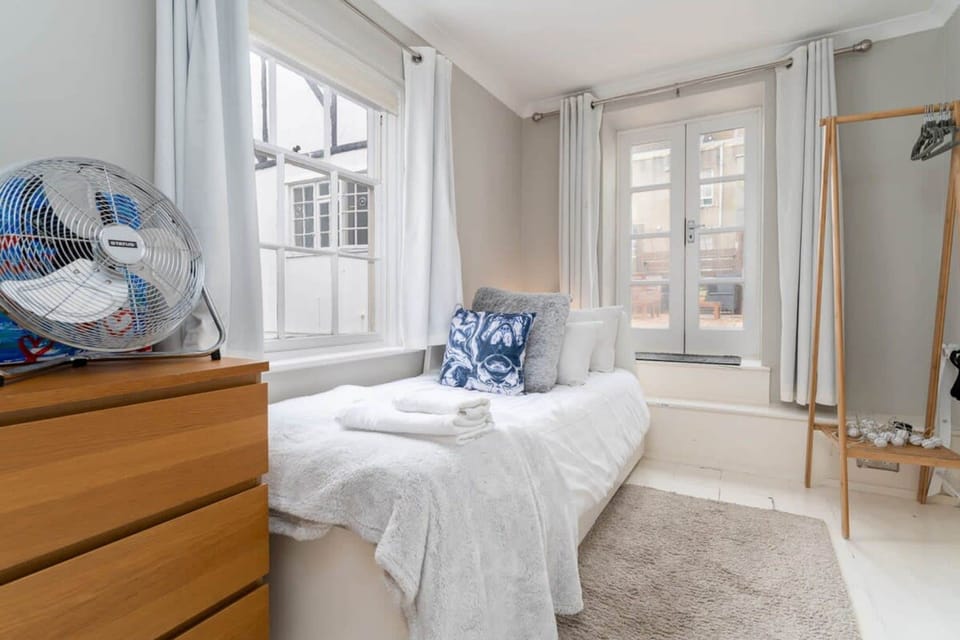 House | 4 bedrooms, high-speed internet