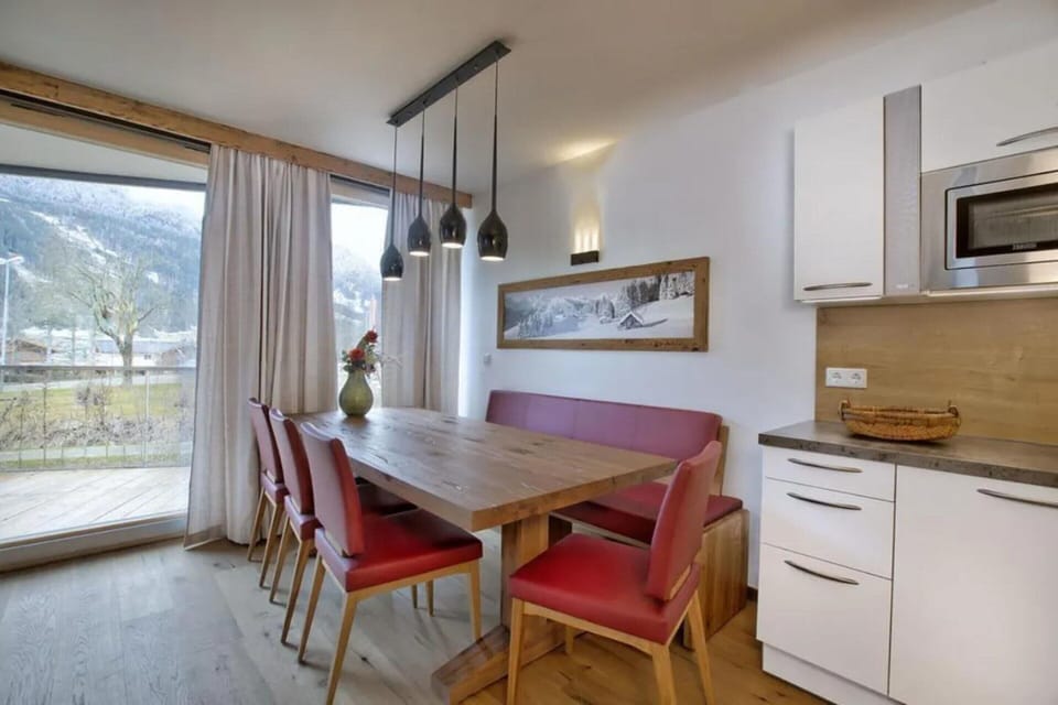 House | Dining