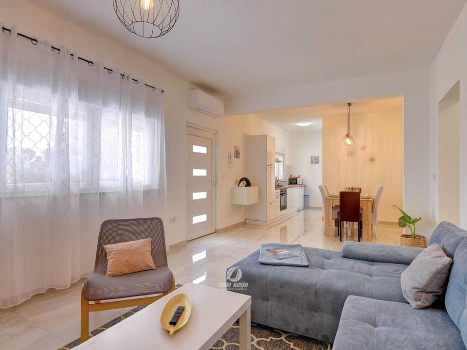 Apartment | Living room