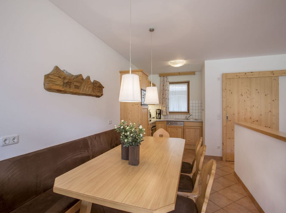 House | Dining