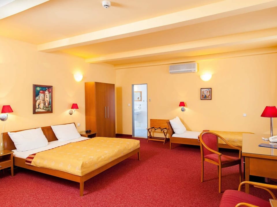 1 bedroom, minibar, in-room safe, desk