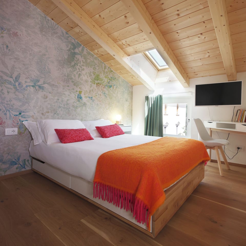 Standard Room | Down comforters, minibar, in-room safe, individually furnished