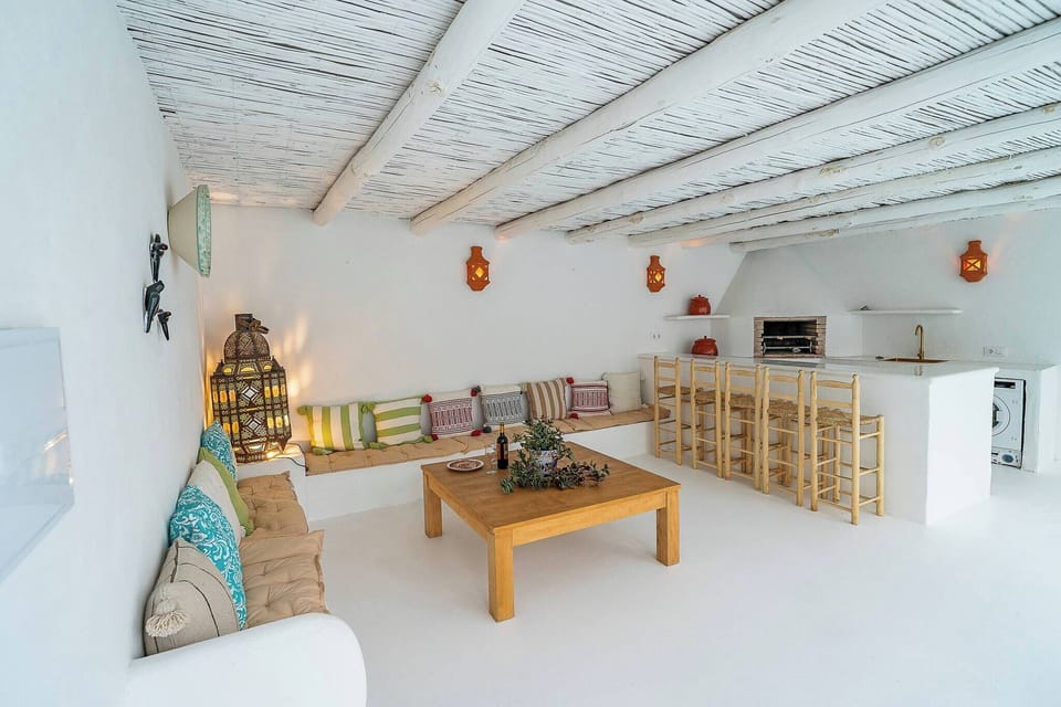 House, 6 Bedrooms, Smoking, Balcony | Interior
