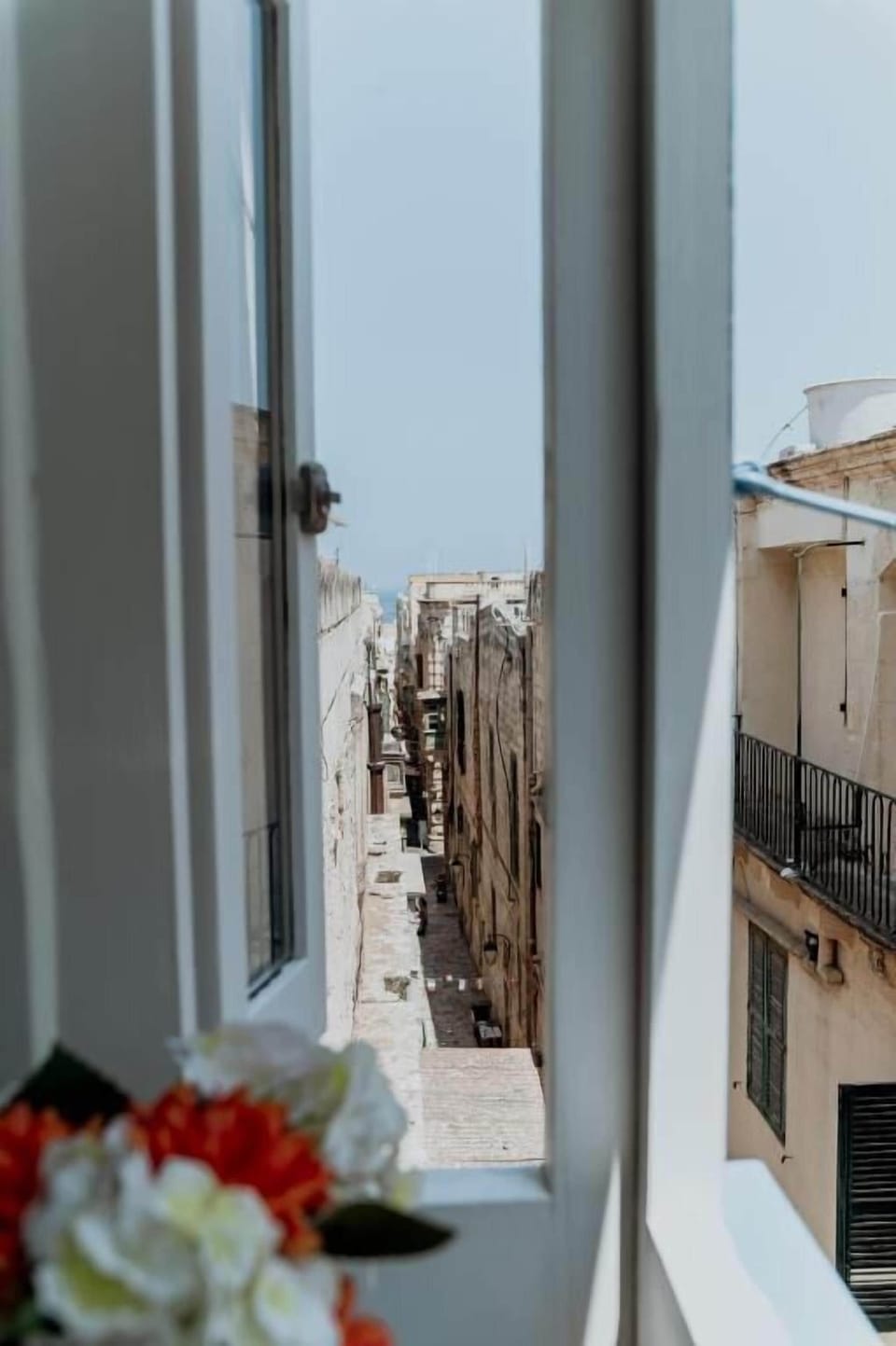 Standard Double or Twin Room, City View | In-room safe, desk, laptop workspace, soundproofing