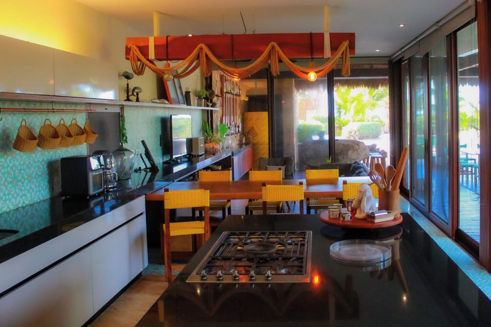 Luxury House, Ocean View | Private kitchen