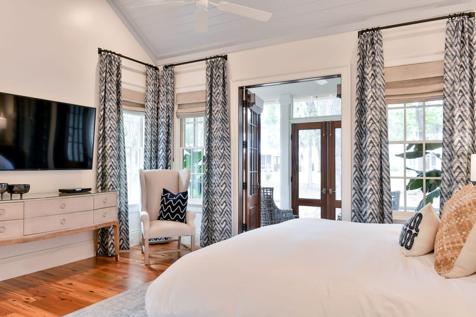 Signature Four Bedroom Residence 1033 | Premium bedding, down comforters, pillowtop beds, minibar