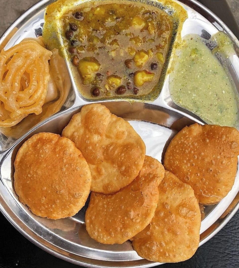 Daily cooked-to-order breakfast for a fee