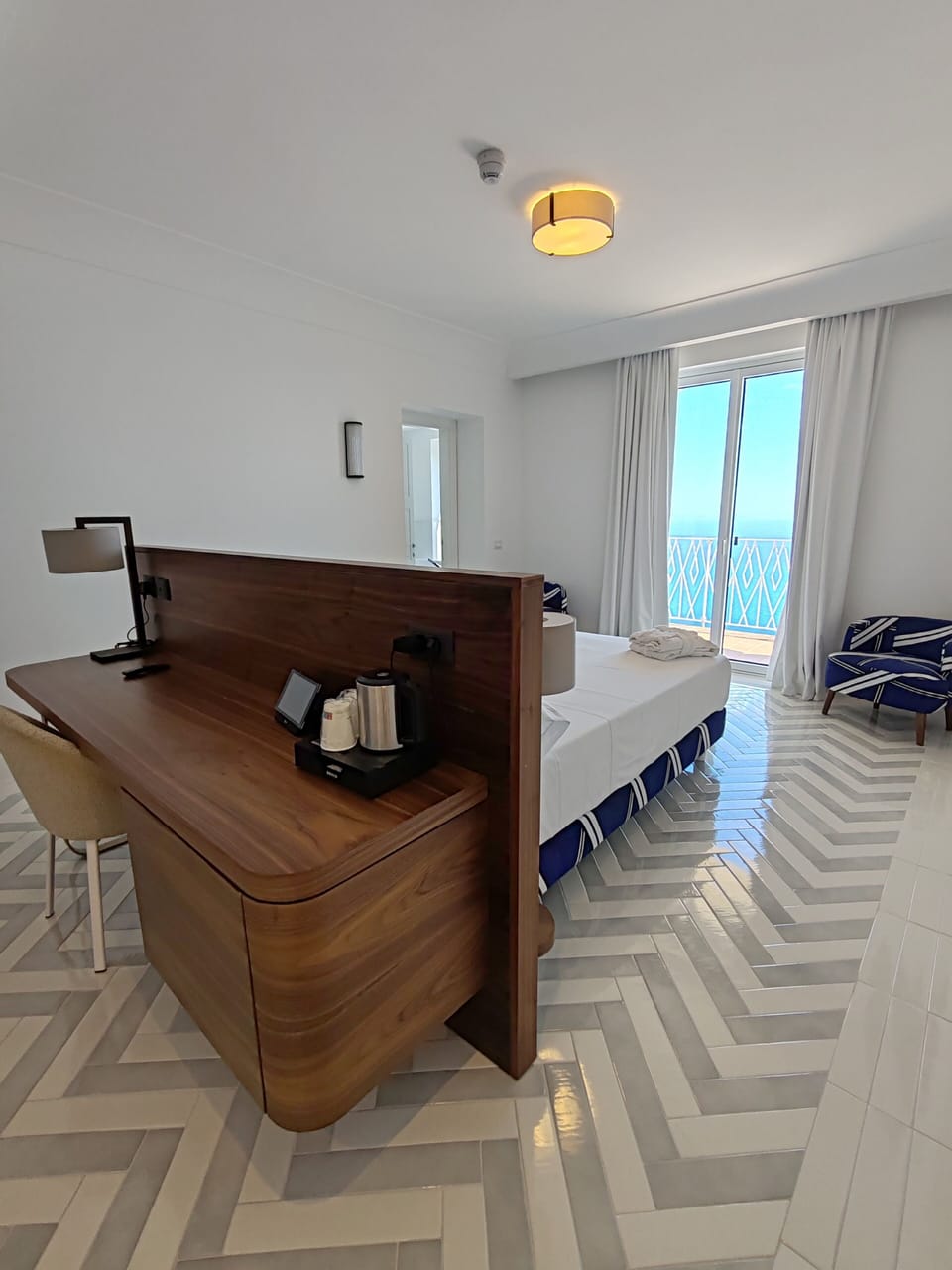 Prestige Deluxe Room | Minibar, in-room safe, free WiFi, bed sheets