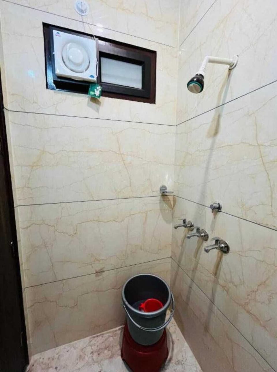 Shower, free toiletries, towels, soap