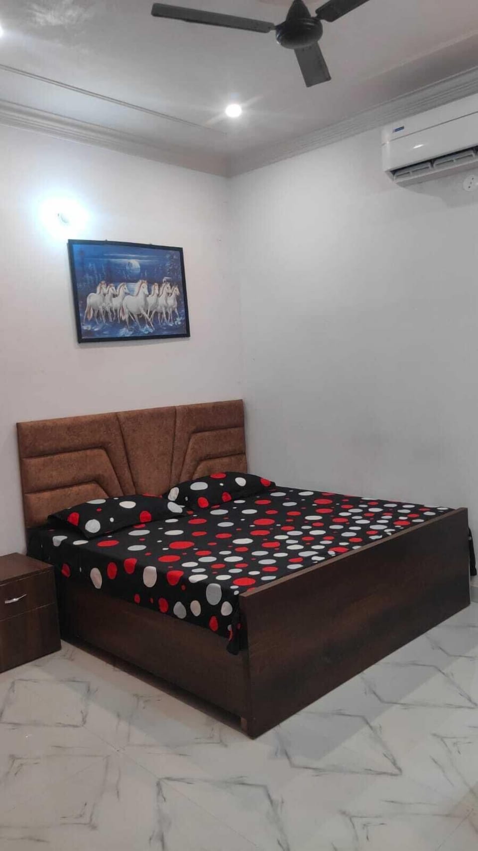 Family Room | Free WiFi