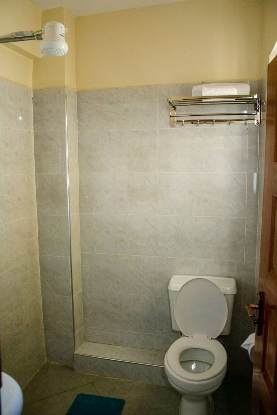 Shower, towels, soap, shampoo