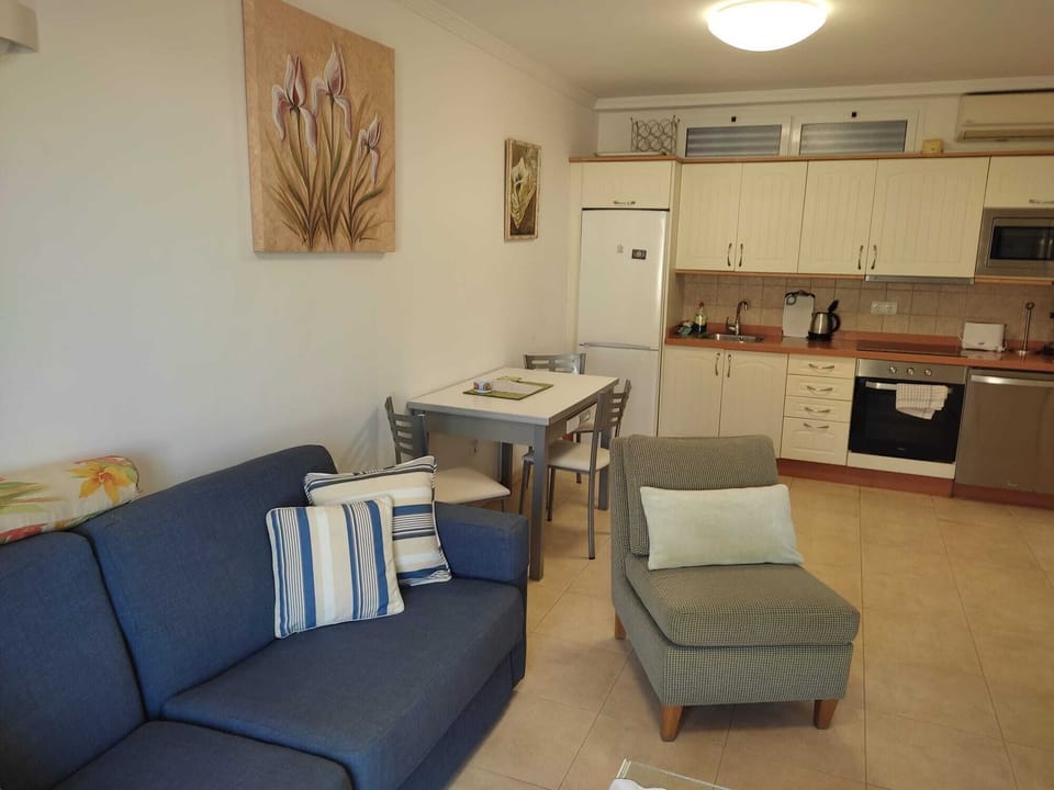 Apartment, 1 Bedroom, Smoking, Private Pool | Interior